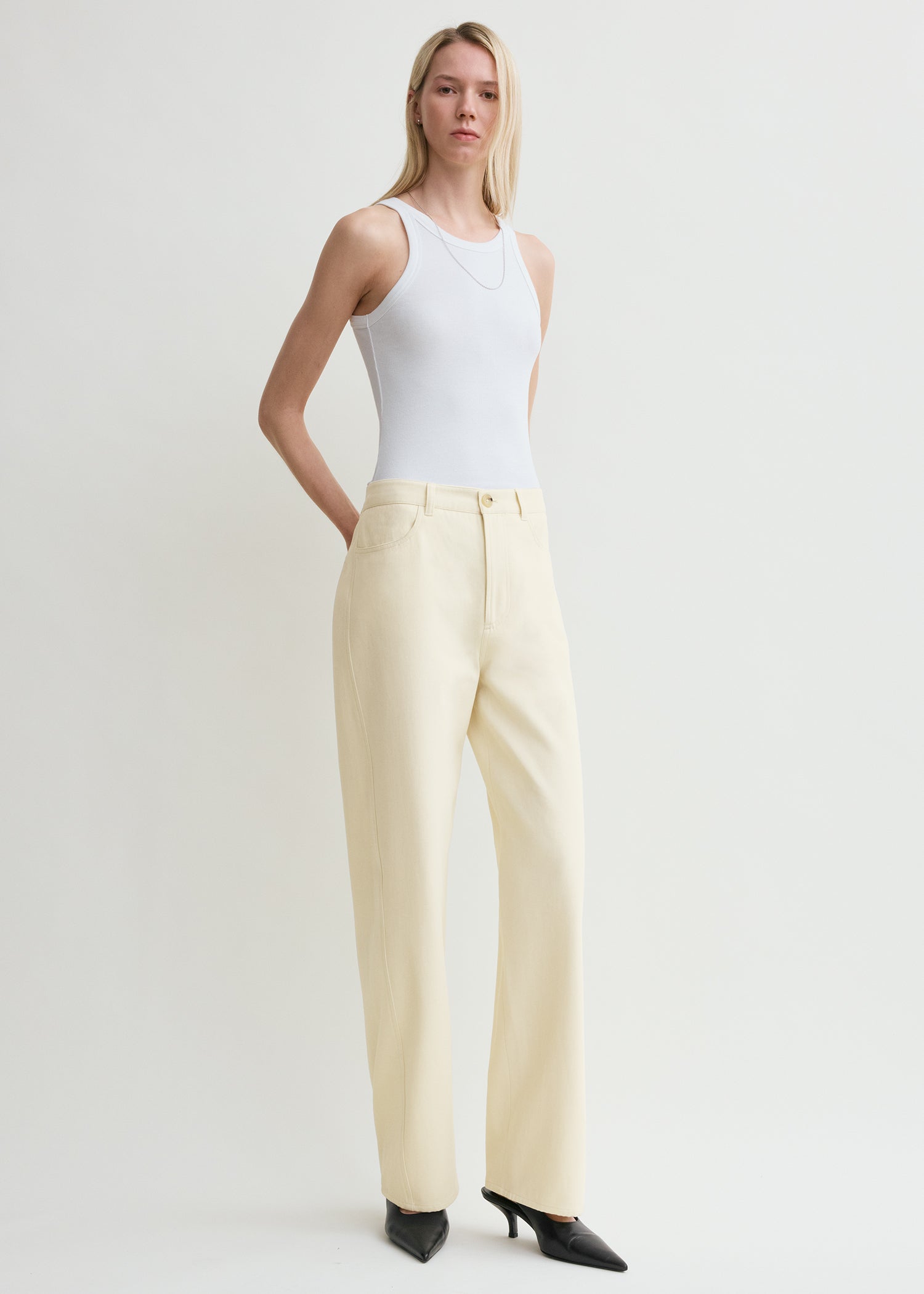 Curved rib tank white – TOTEME