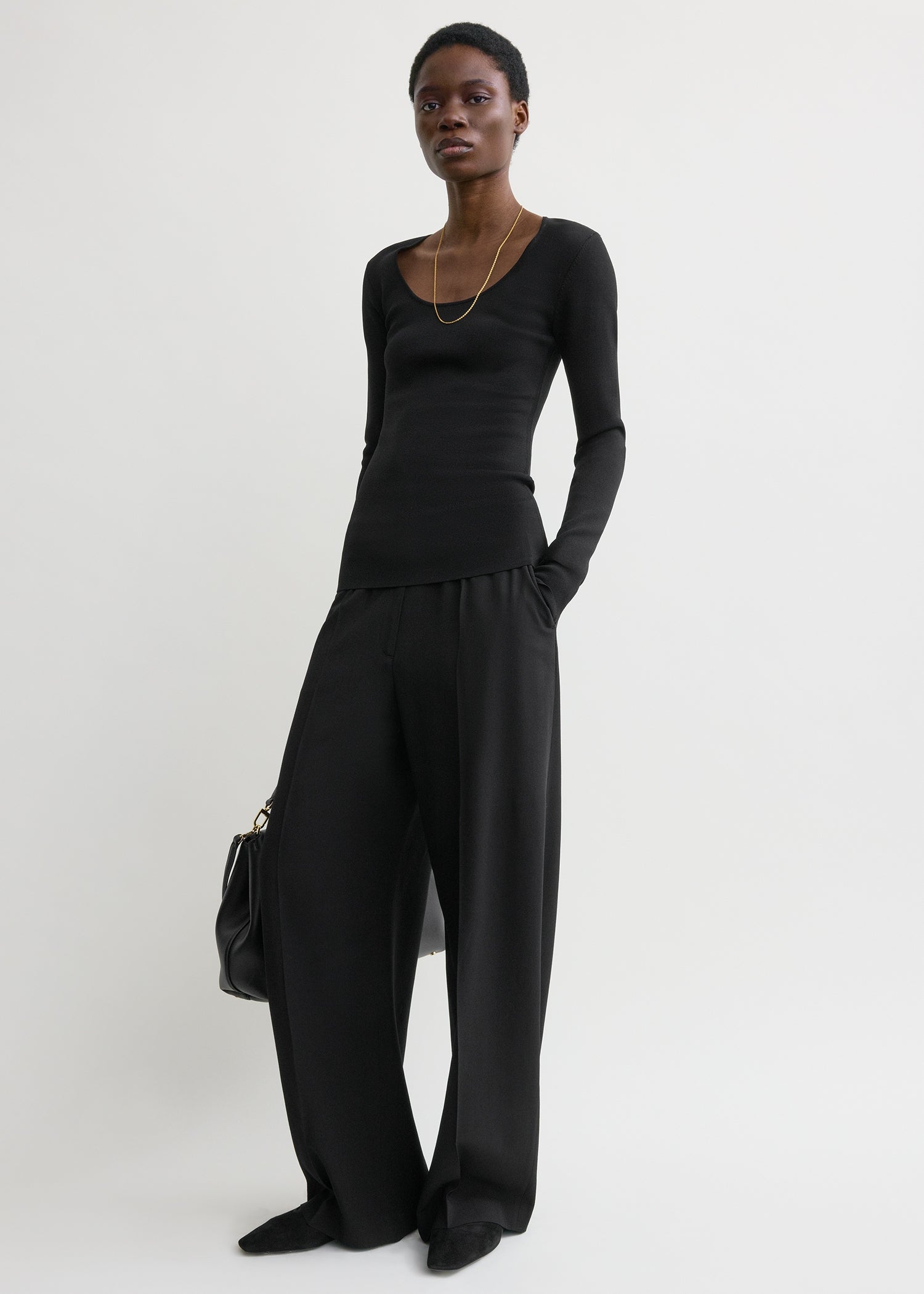 美品 TOTEME トーテムBody fit Compact Knit Compact knit top black – TOTEME