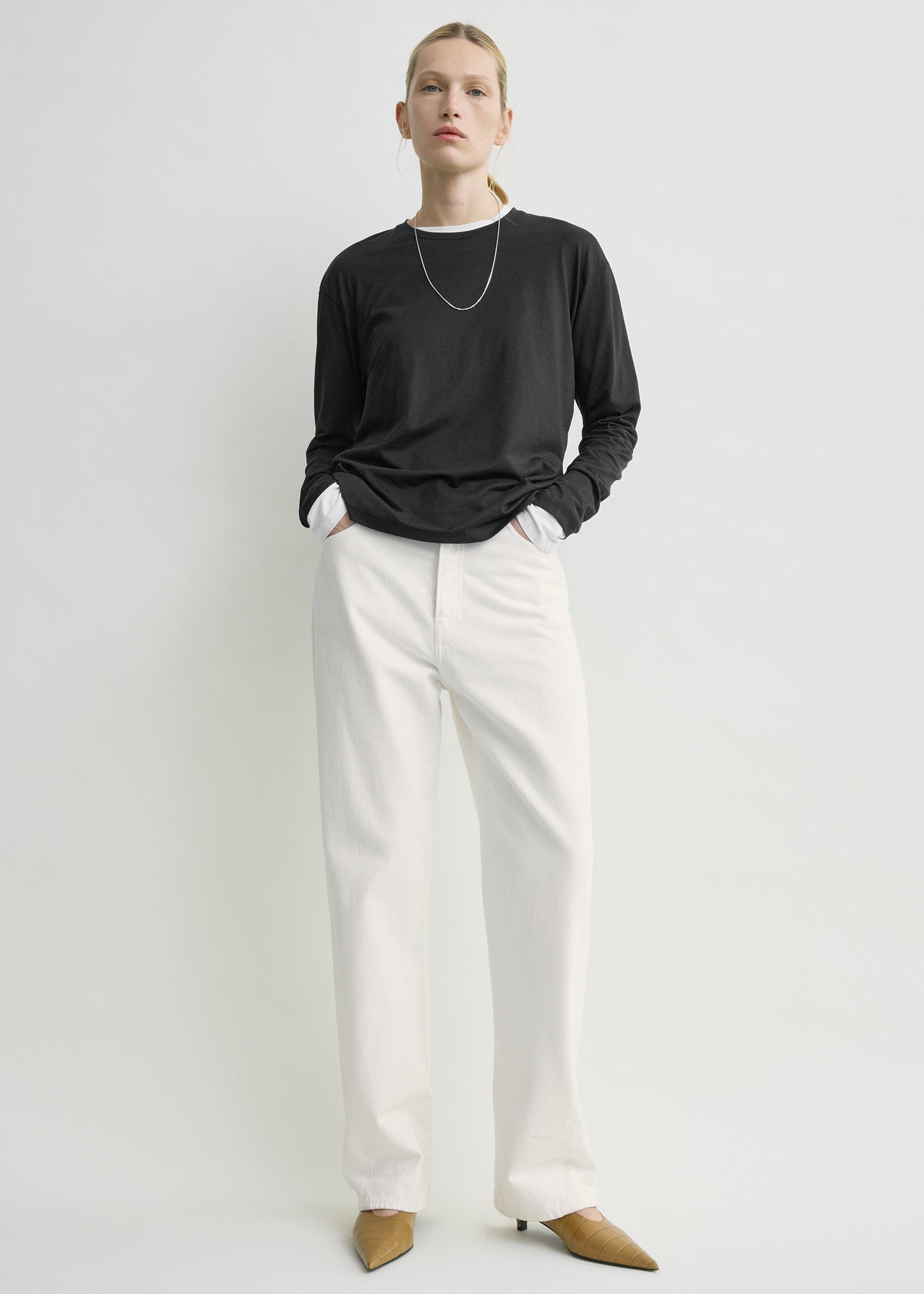 Classic long-sleeve tee black – TOTEME