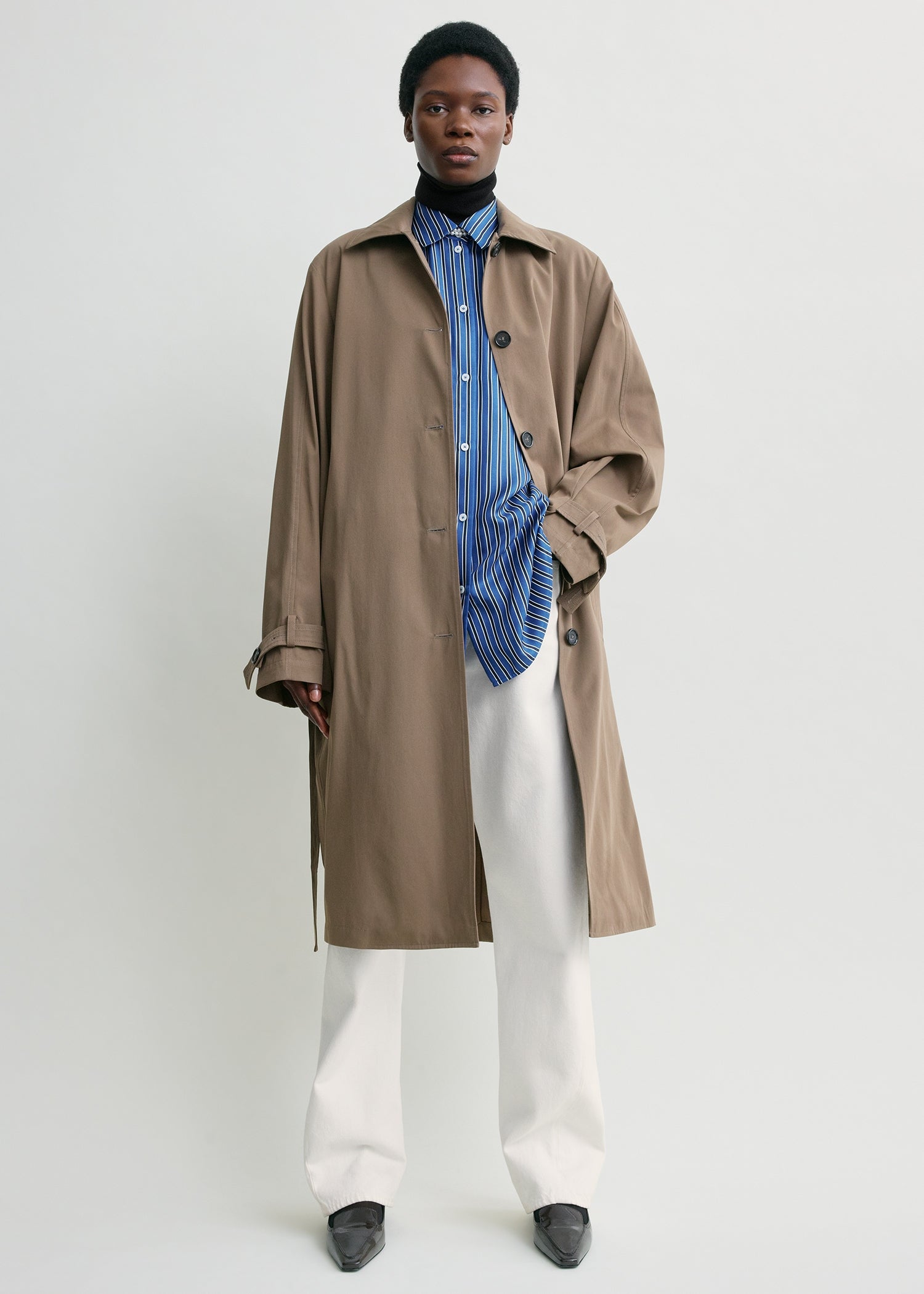 Light spring trench hazel – TOTEME