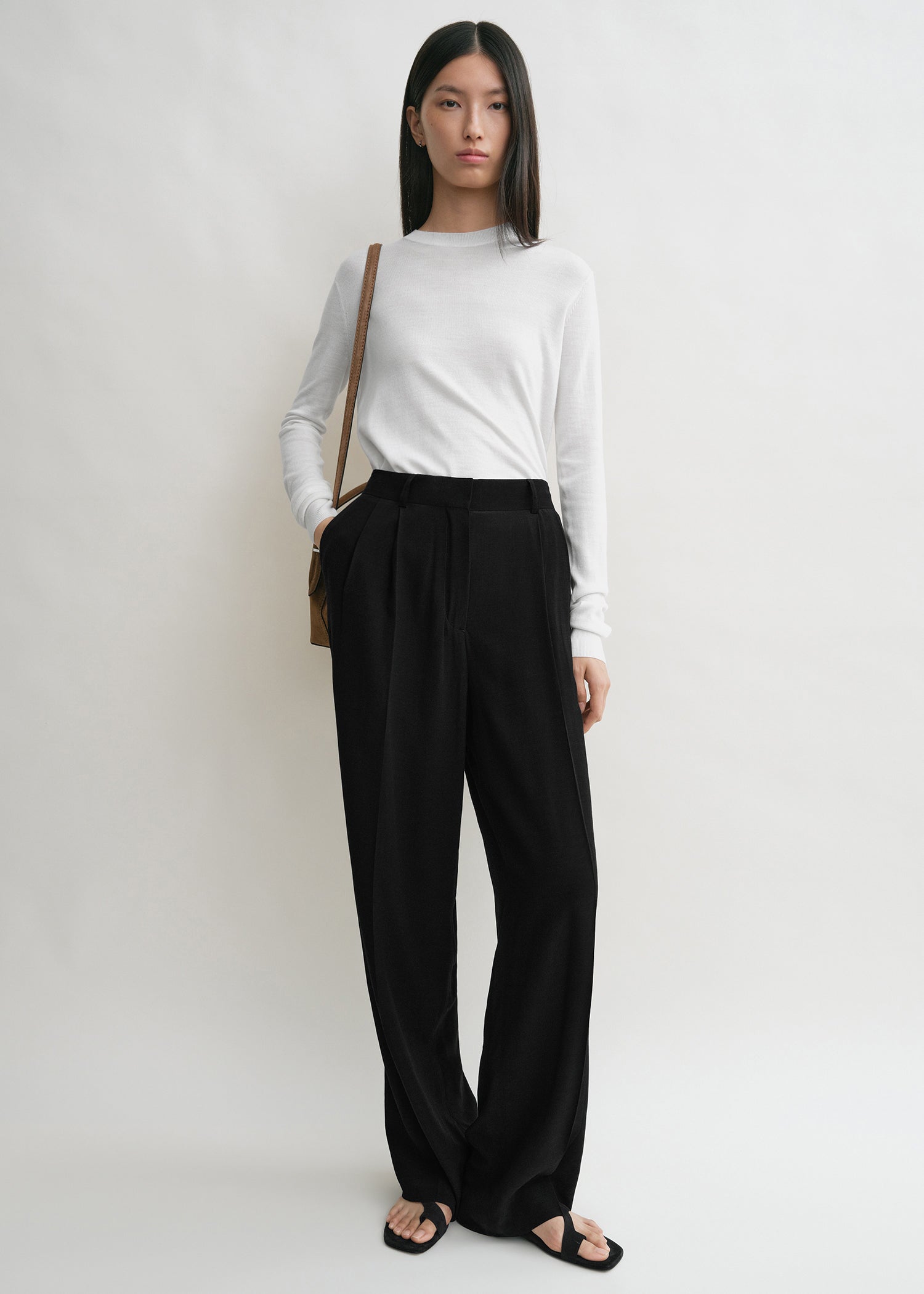 Double-pleat summer trousers black – TOTEME