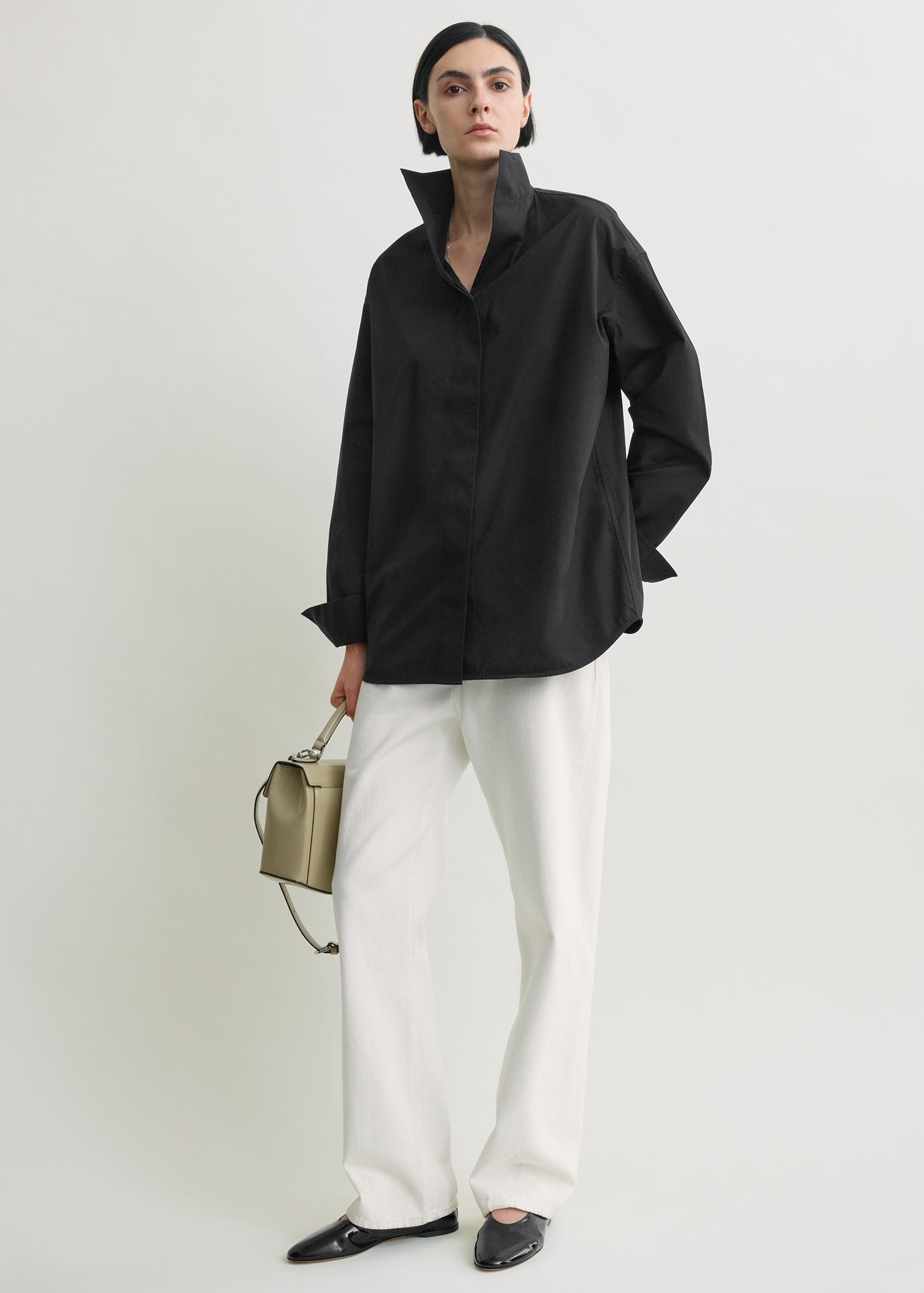 Sharp poplin shirt black – TOTEME