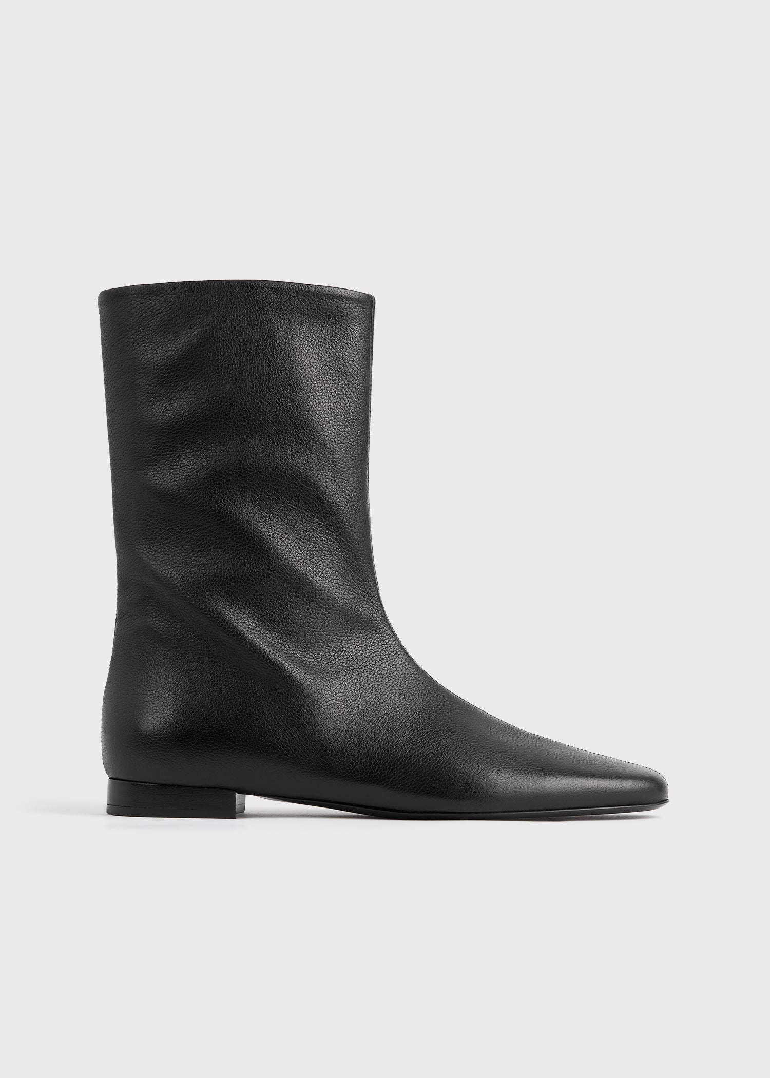 Grained-leather ankle boots black – TOTEME