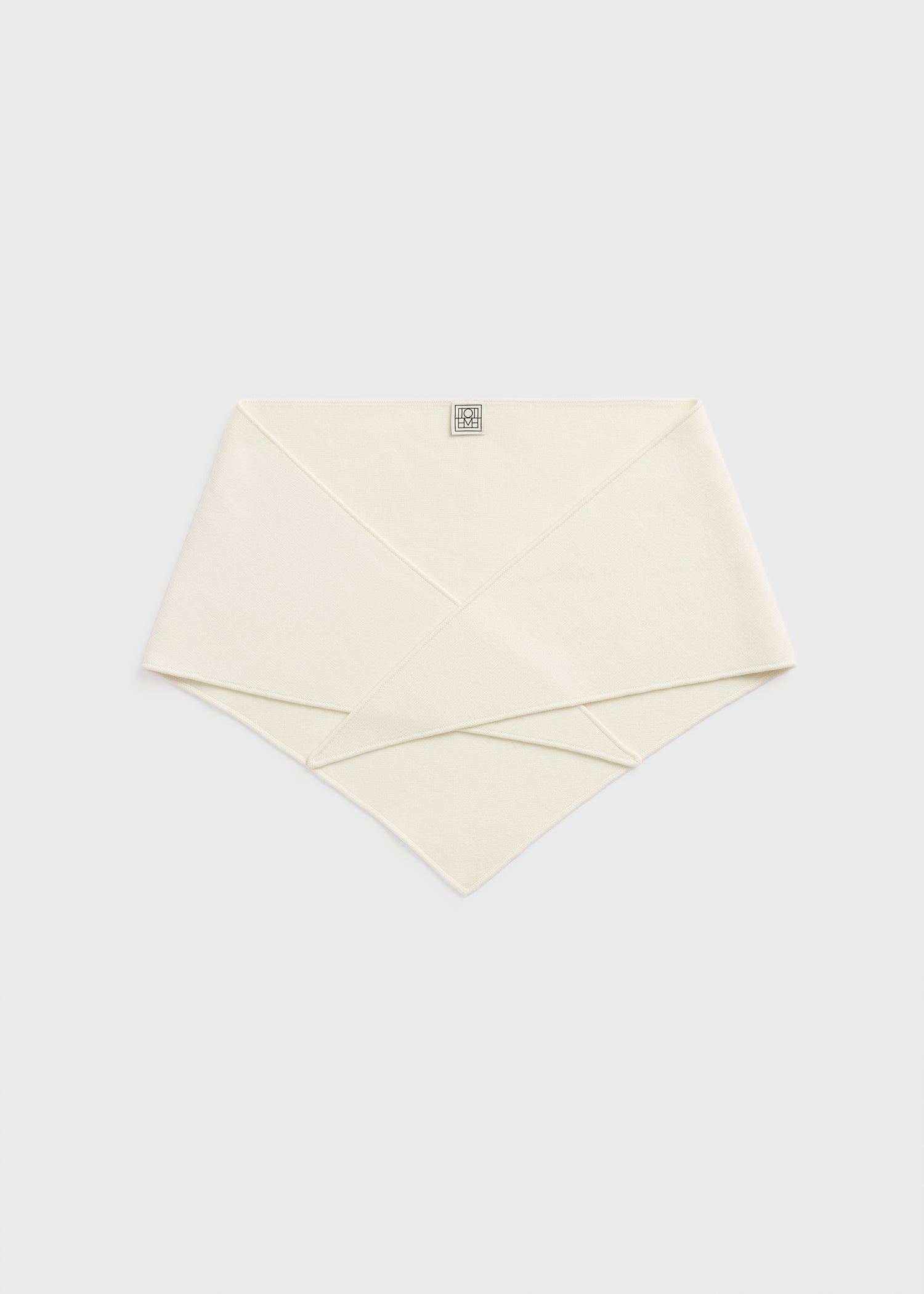 【新品未使用】TOTEME トーテム　Triangle Scarf ストール TOTEME/トーテム】トライアングルスカーフ（スカーフ／バンダナ）｜AP