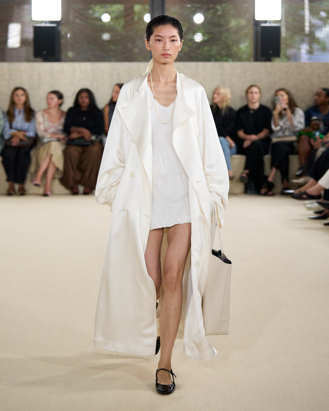 Cashmere v-neck knit ecru – TOTEME