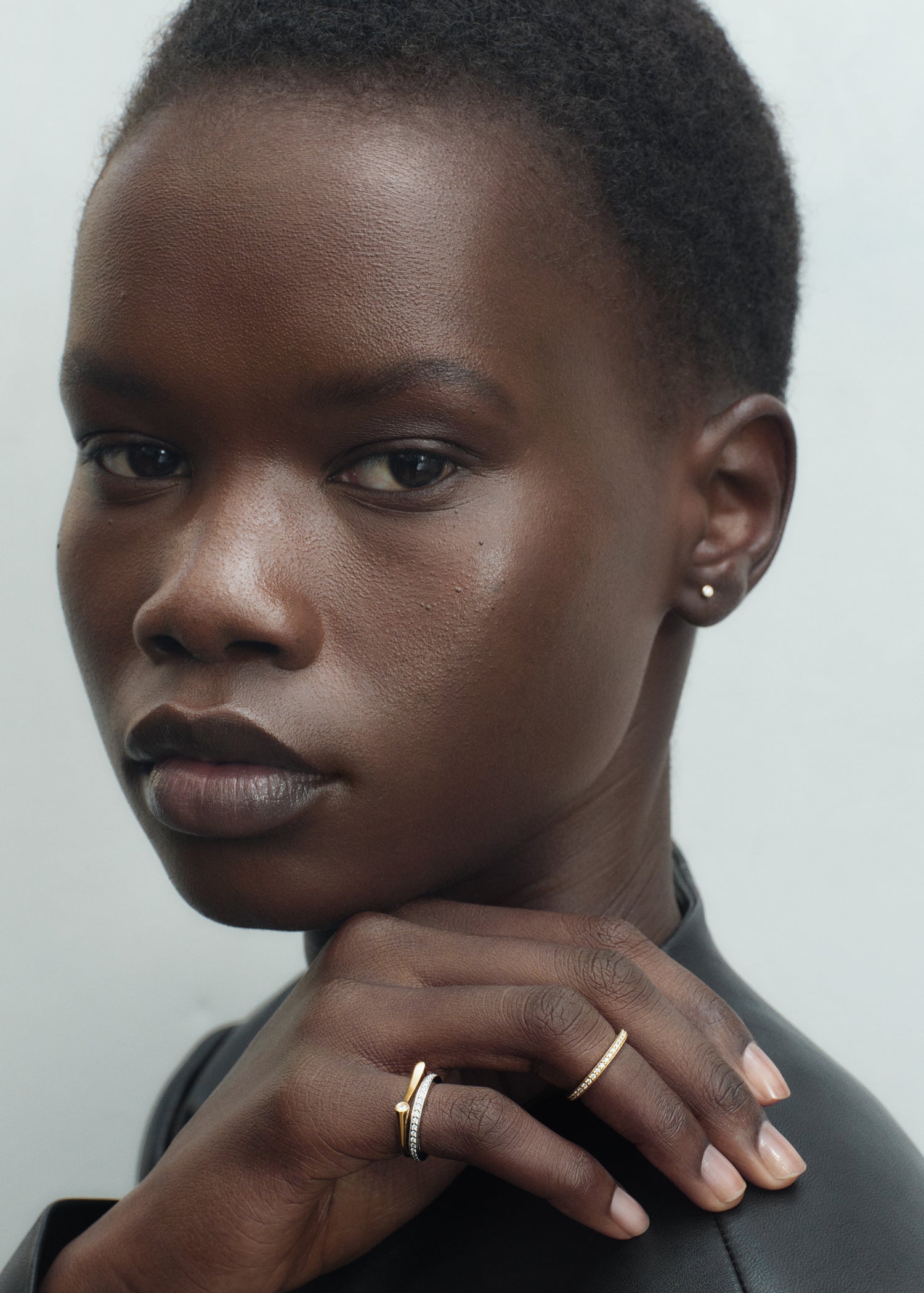 Eternity diamond midi ring 18kt gold