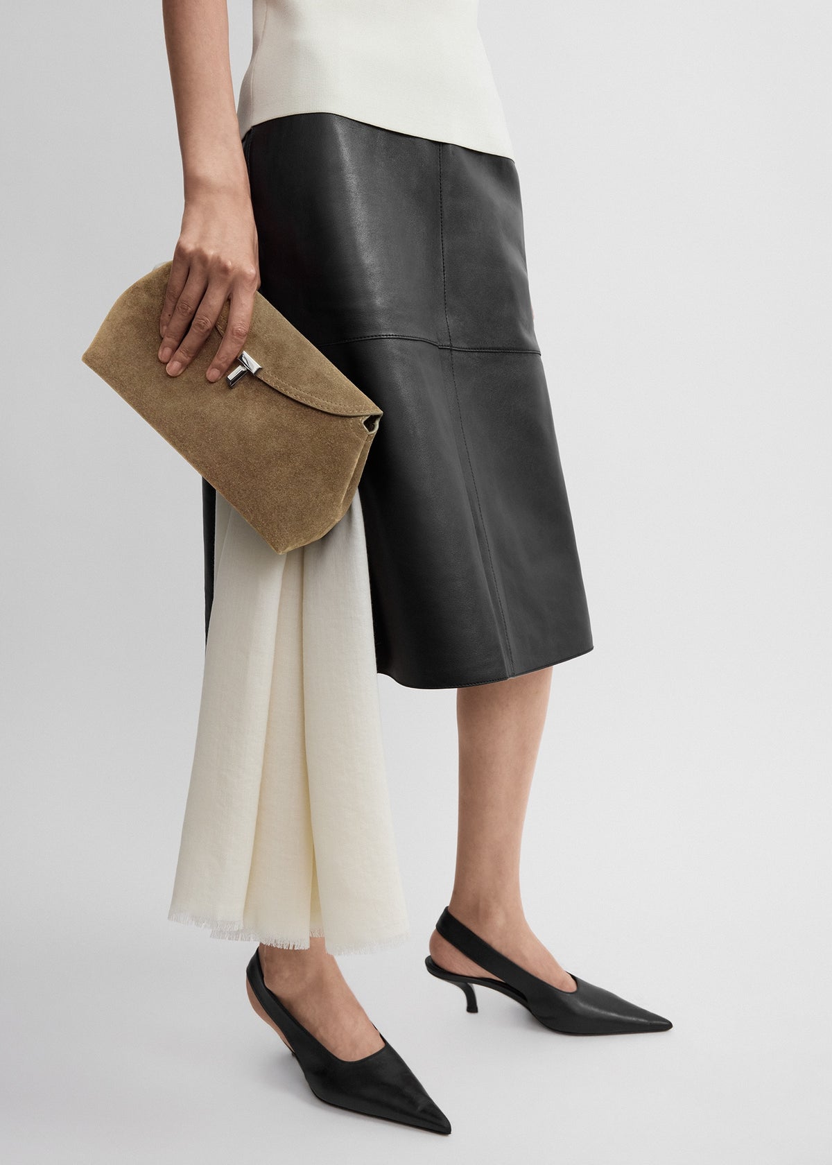 T-lock suede clutch tobacco