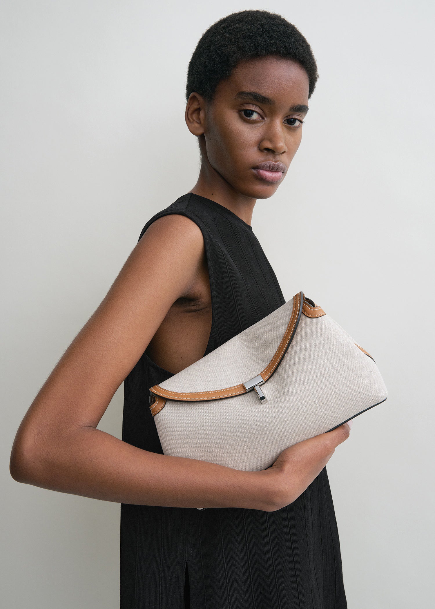 T-lock canvas clutch ecru/tan