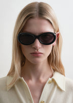 Oval sunglasses black
