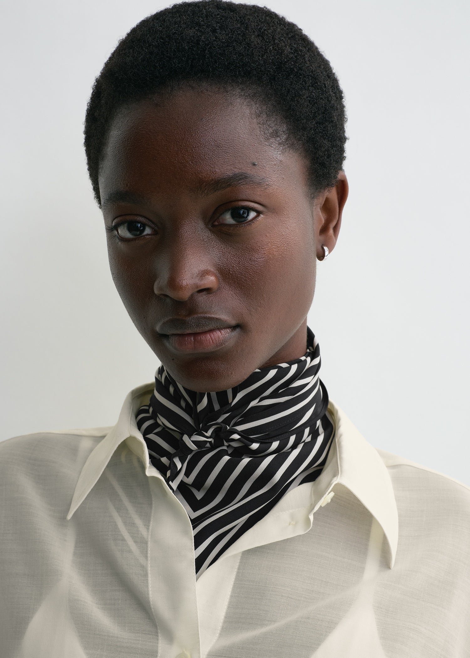 Summer Scarf How To Wear S Scarf Scarf Outfit Summer Head Scarves