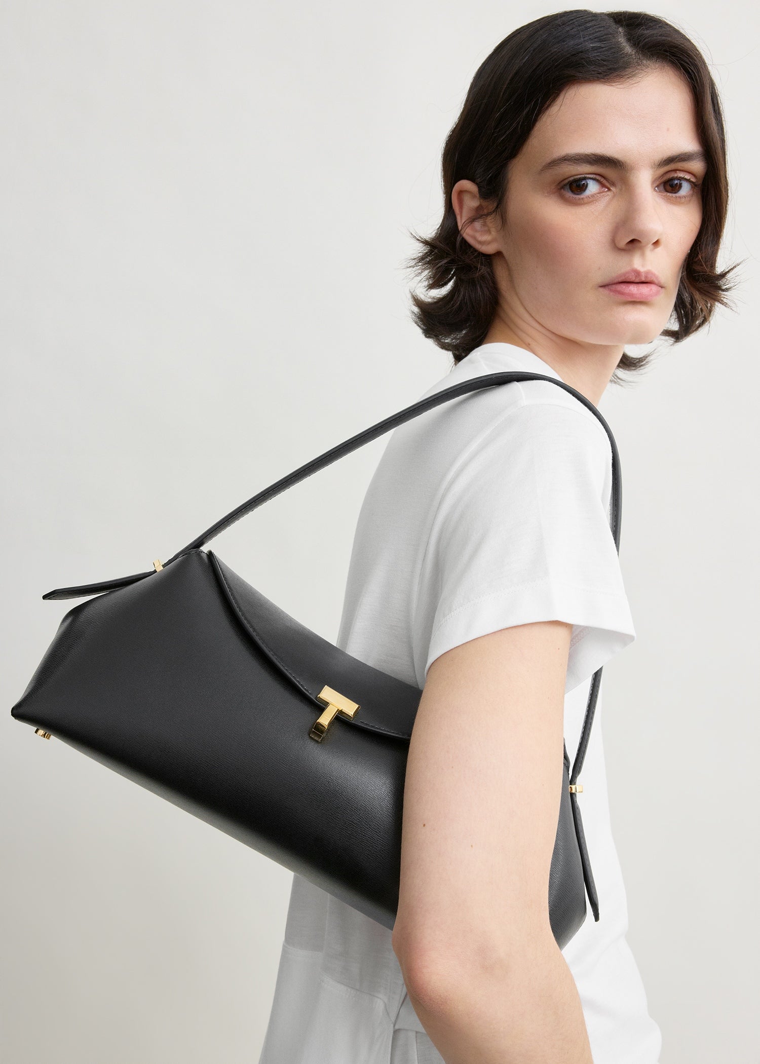 T-lock leather shoulder black