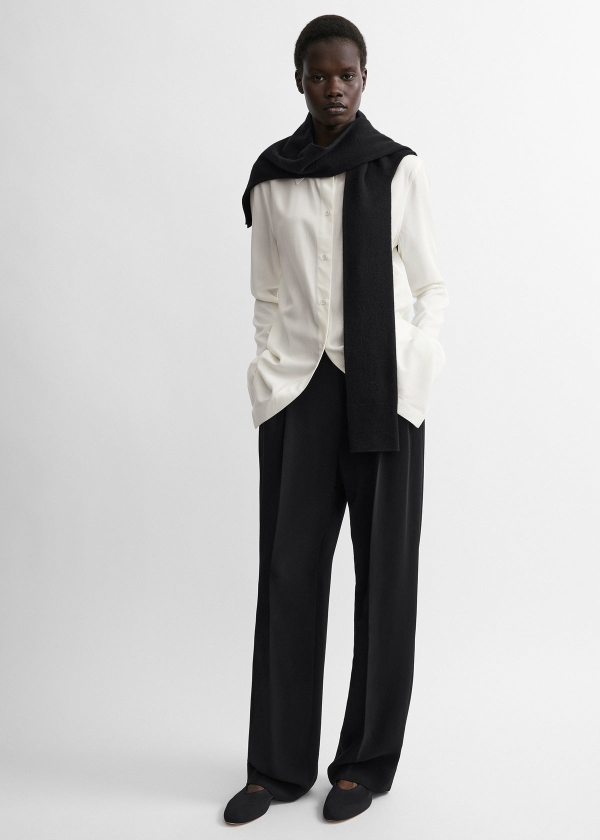 Sleeve scarf black