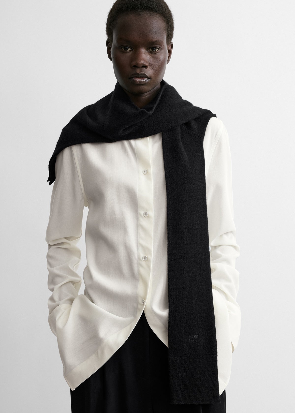 Sleeve scarf black