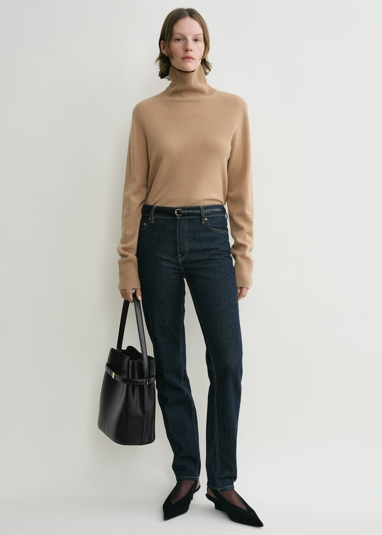 Cropped turtleneck camel