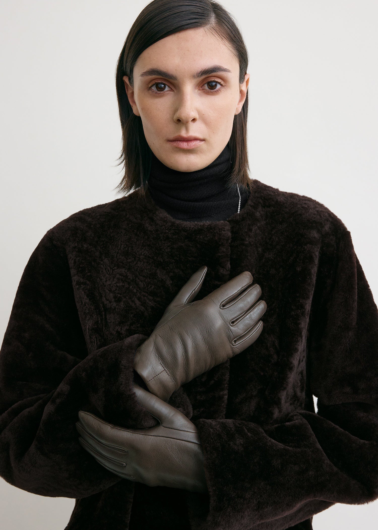 Leather gloves brown