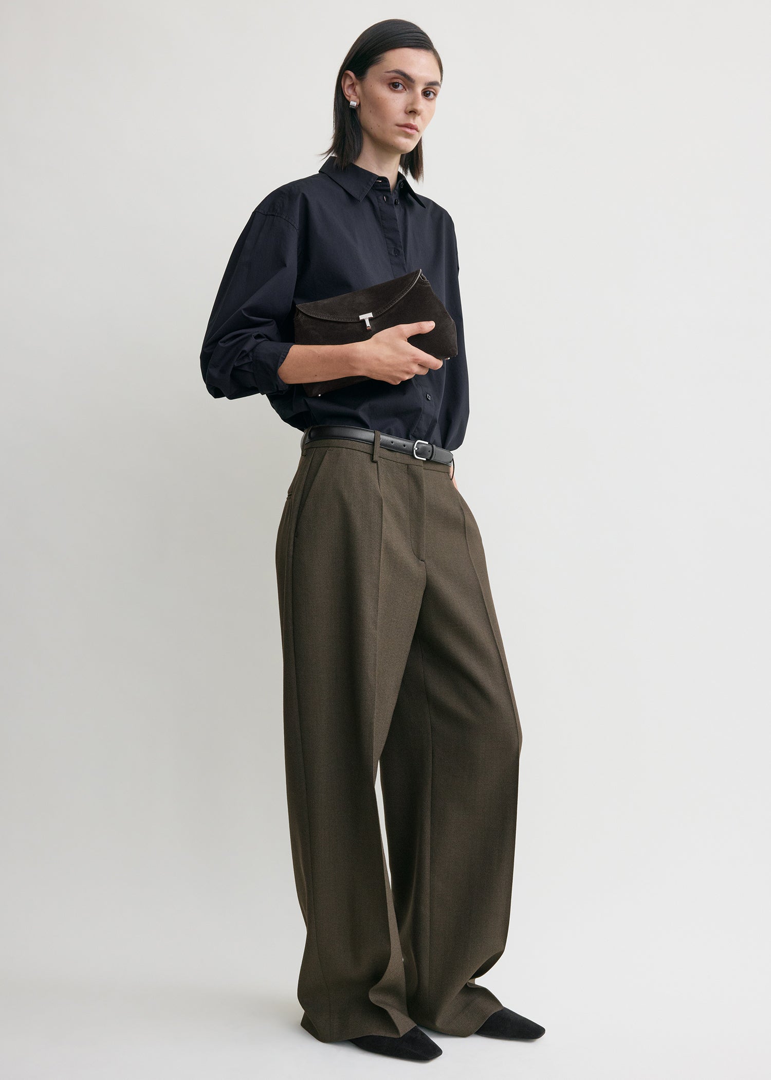 T-lock suede clutch espresso