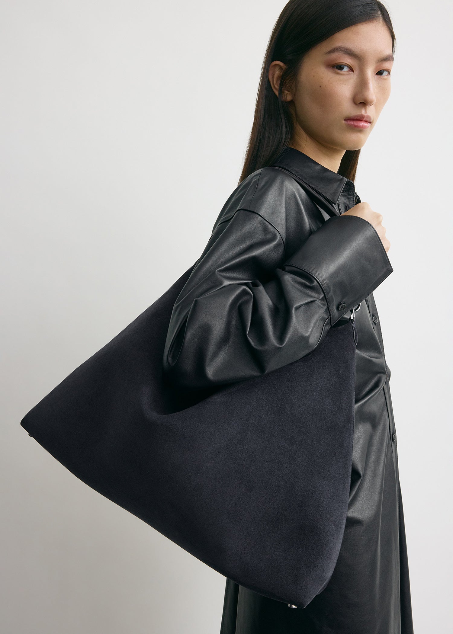 Bevel suede bag navy