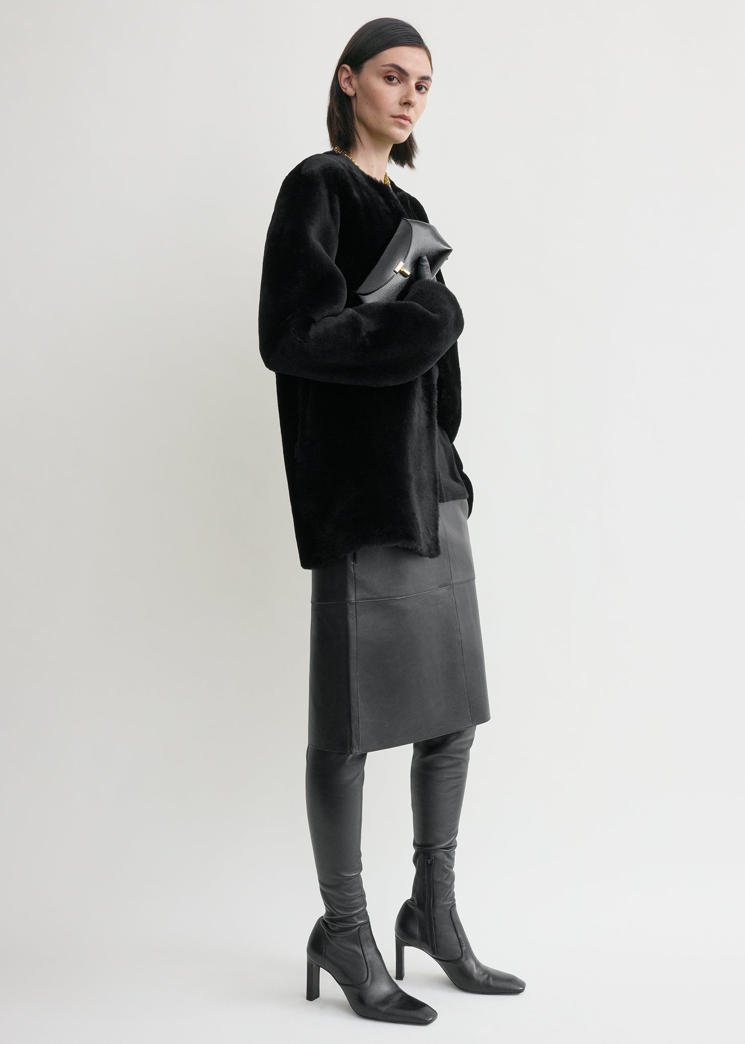 Mini T-lock naplack clutch black