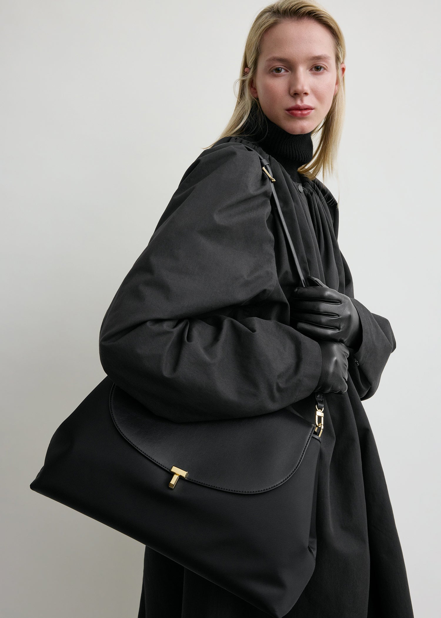 T-lock nylon satchel black – TOTEME