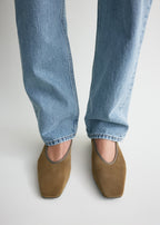Minimalist suede ballerinas hazel