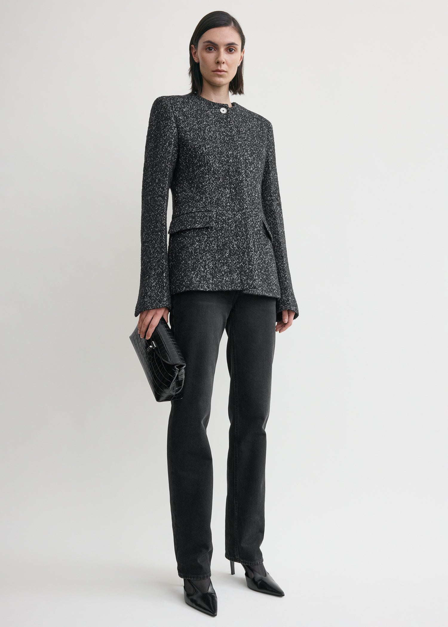 Collarless cinched jacket black/white