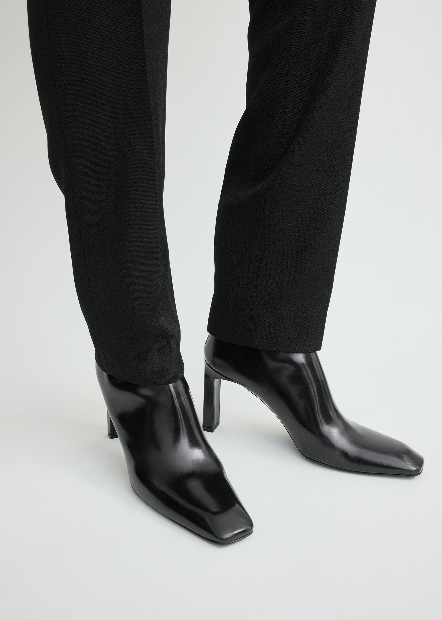 Bar glossy leather boots black TOTEME Bar glossy leather boots black TOTEME