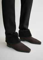 Fold-down shearling boots pepper