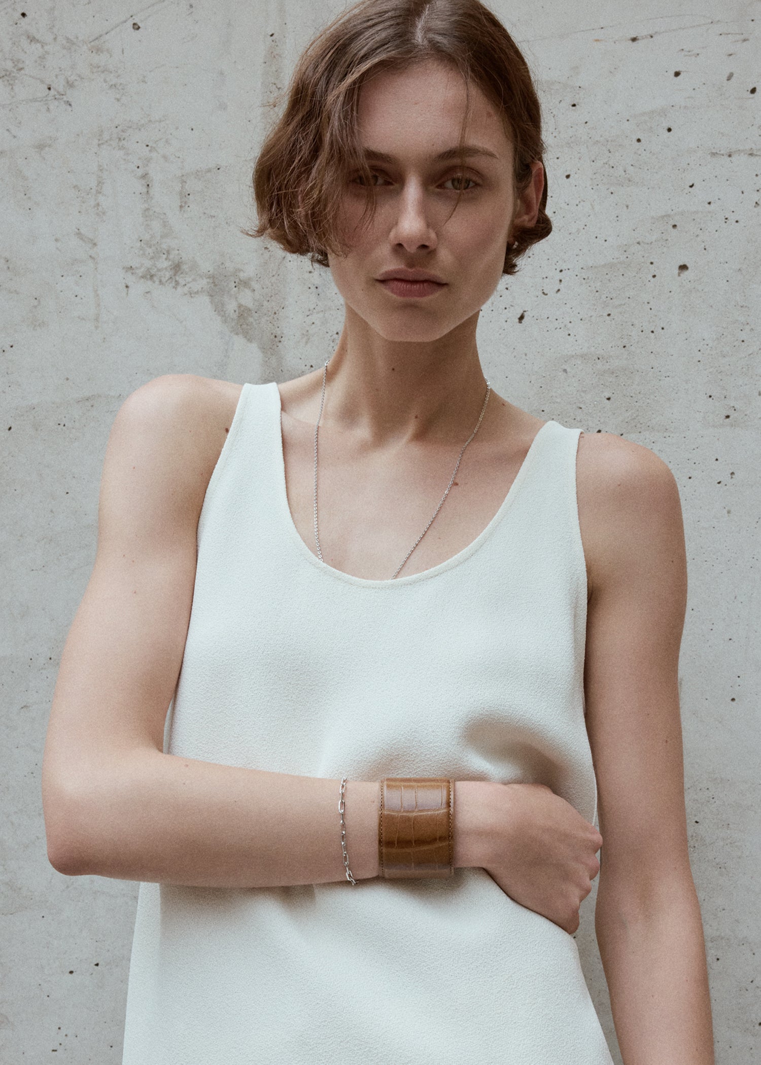 Croco-embossed cuff camel