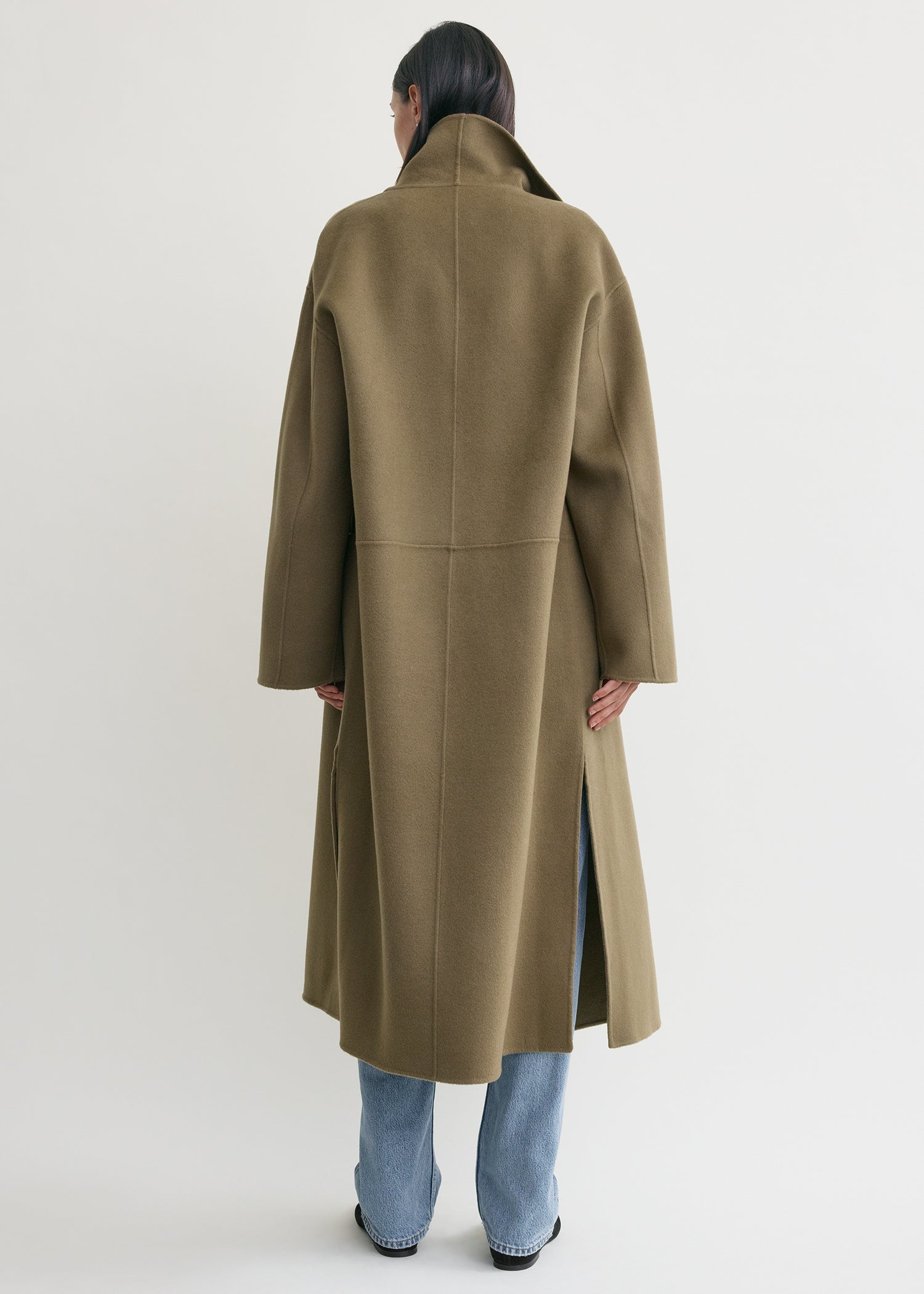 Signature doublé coat hazel – TOTEME