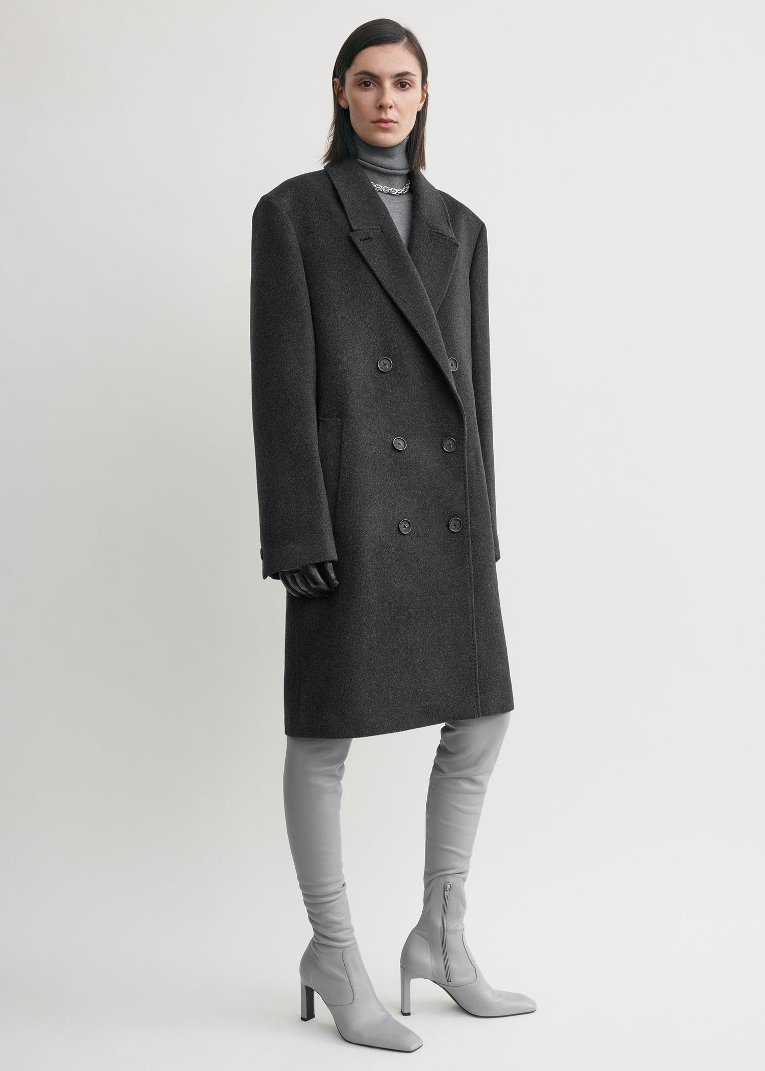 Double-breasted cashmere coat charcoal