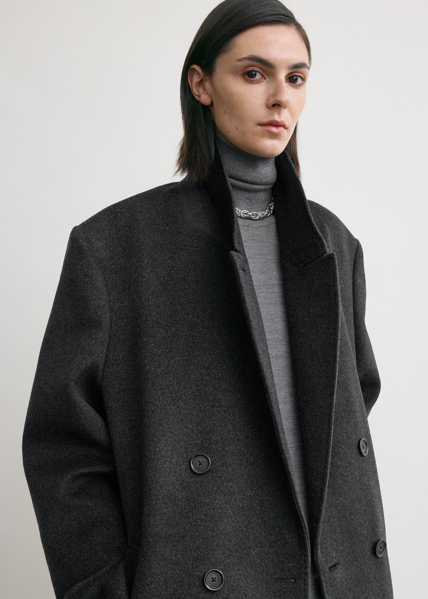Double-breasted cashmere coat charcoal