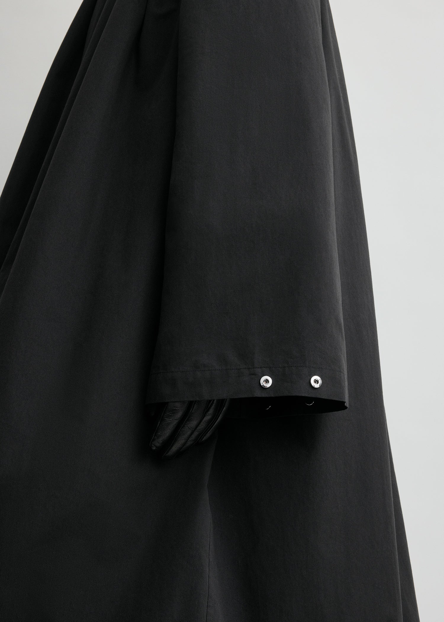 Gathered parachute coat black
