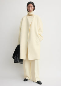 Collarless felt coat ecru