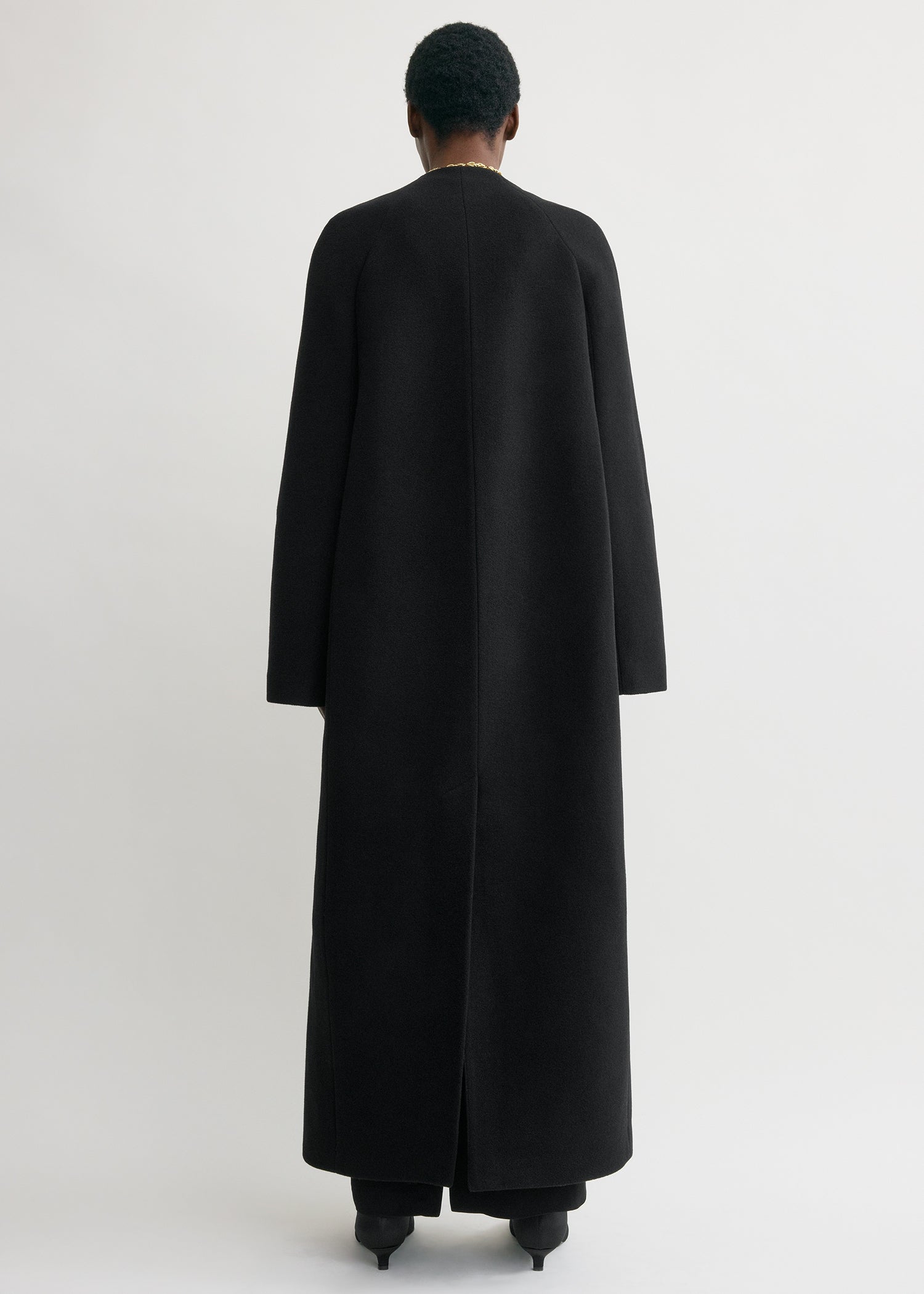 Bell-sleeve coat black