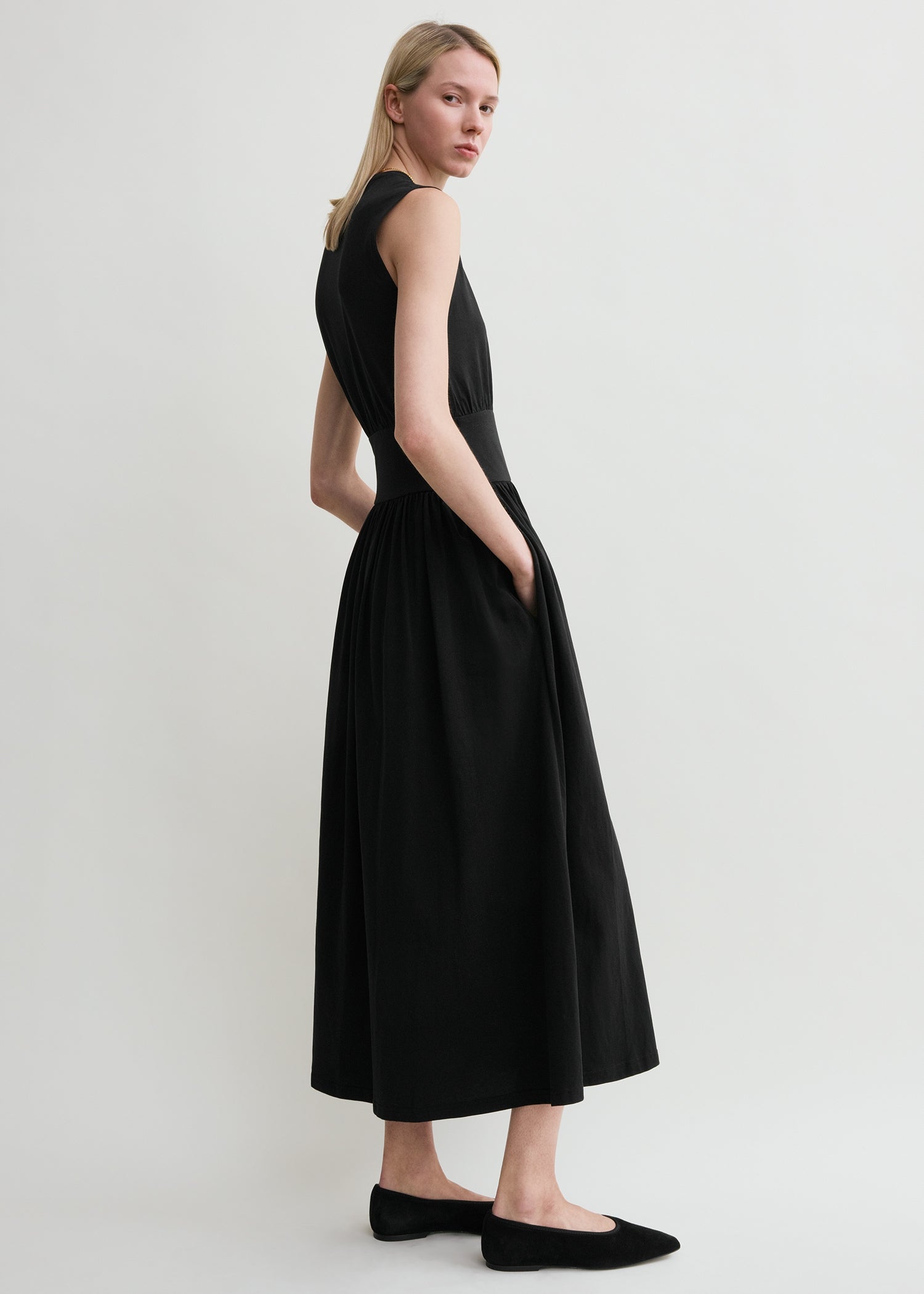 Sleeveless cotton tee dress black – TOTEME