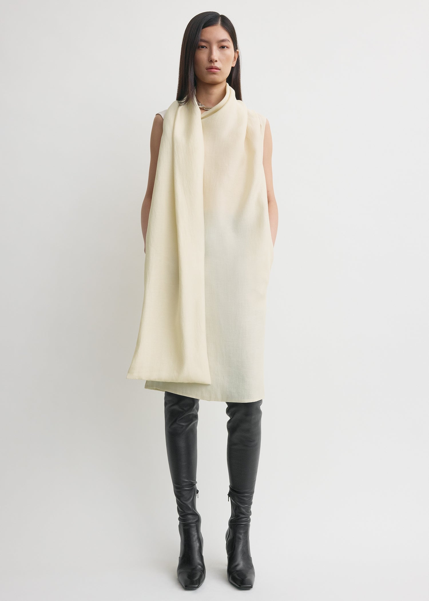 【EEUN】Wood scarf dress Scarf dress ecru – TOTEME