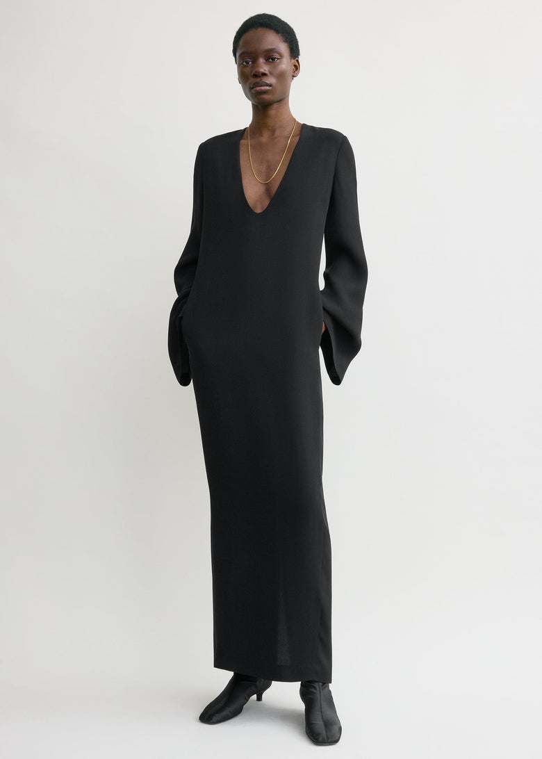 Bell-sleeve dress black