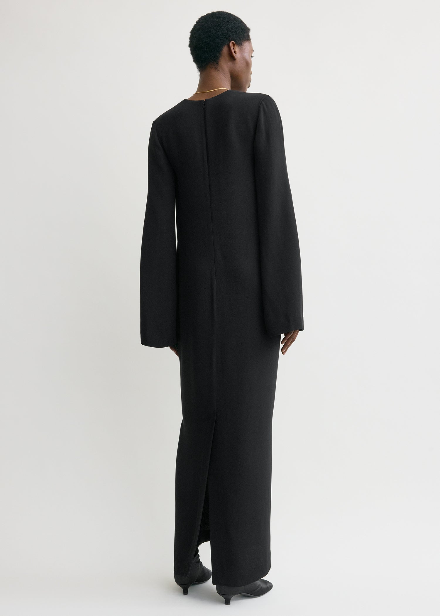Bell-sleeve dress black