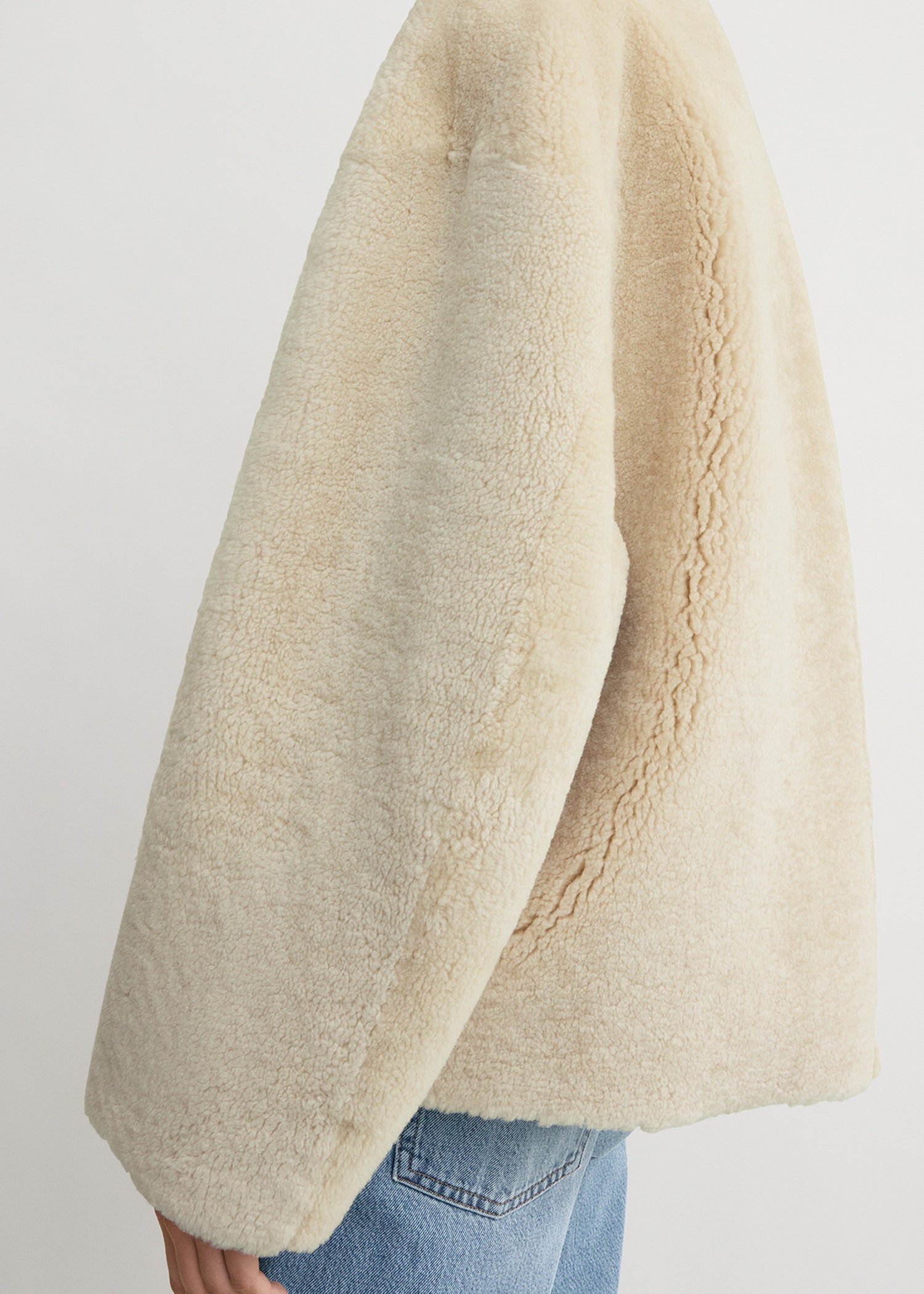 Teddy shearling clasp jacket off-white – TOTEME Teddy shearling clasp jacket off-white – TOTEME