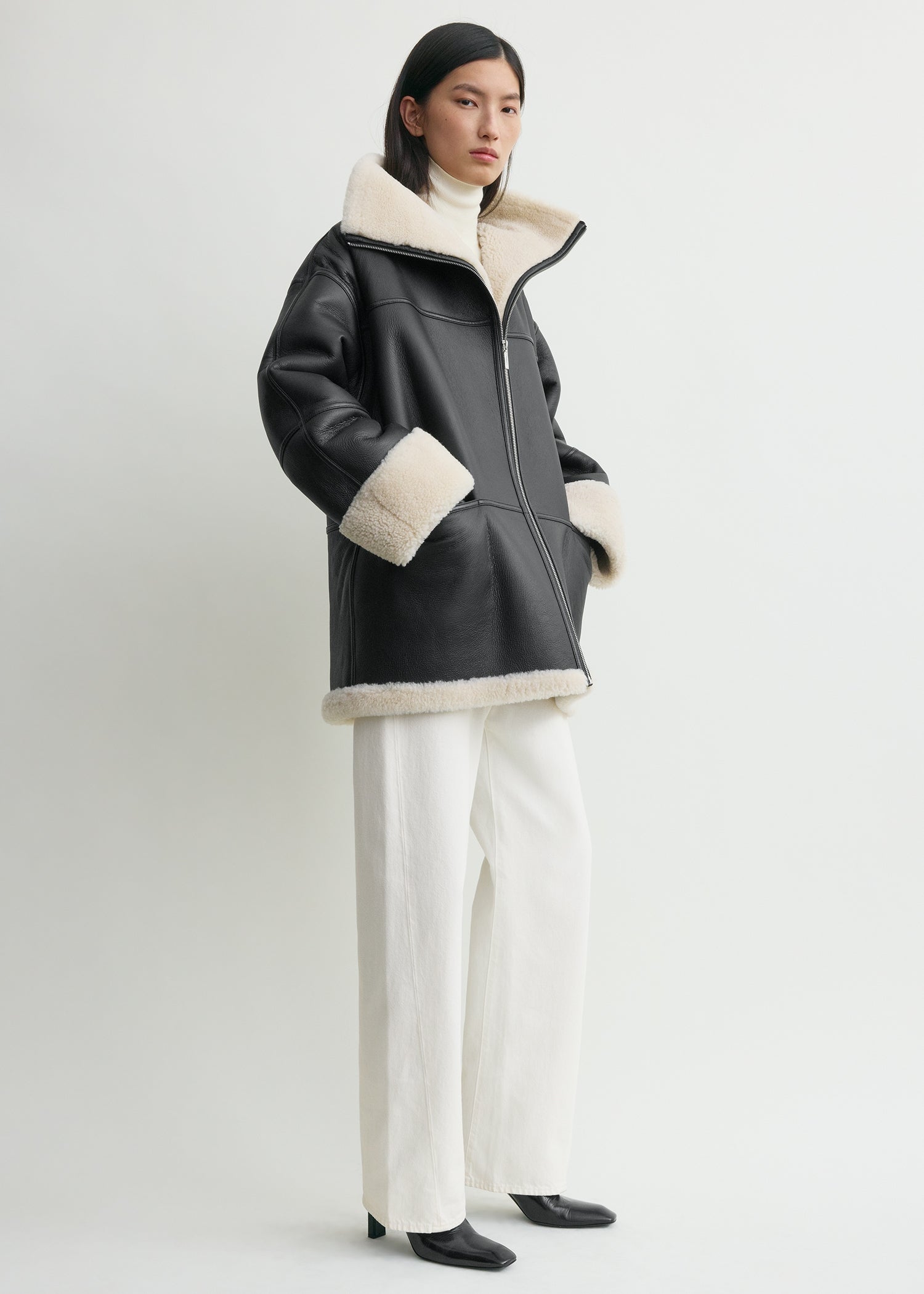 Signature shearling jacket black/off-white – TOTEME Signature shearling jacket black/off-white – TOTEME