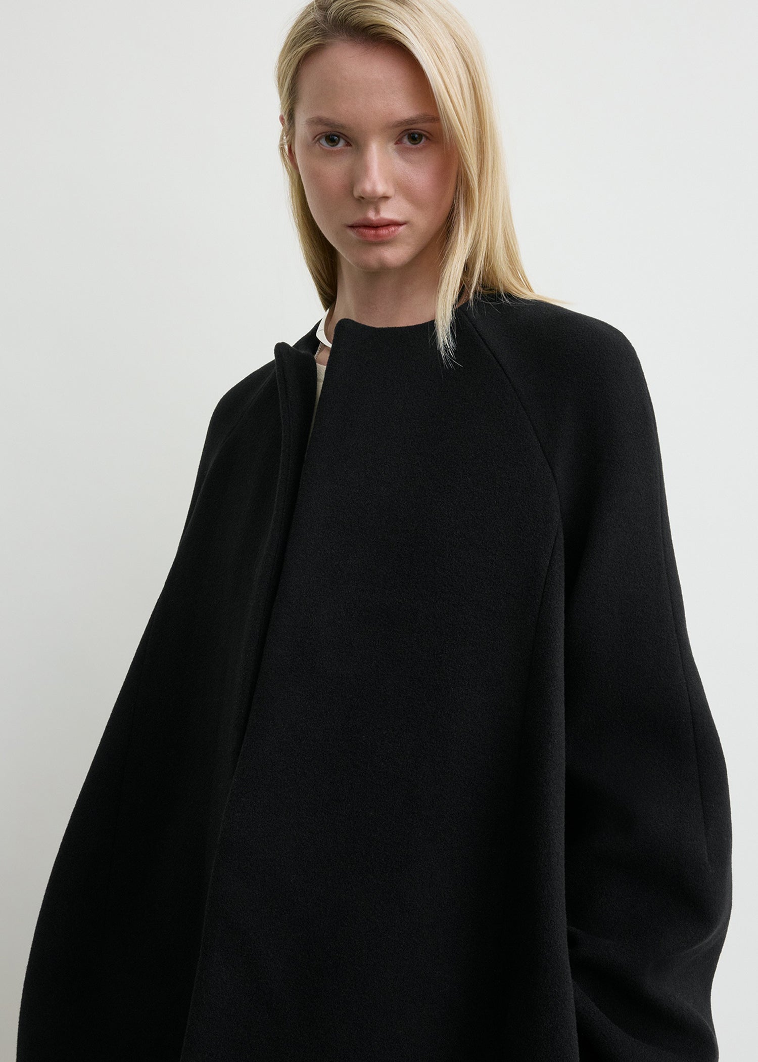 Bell-sleeve jacket black