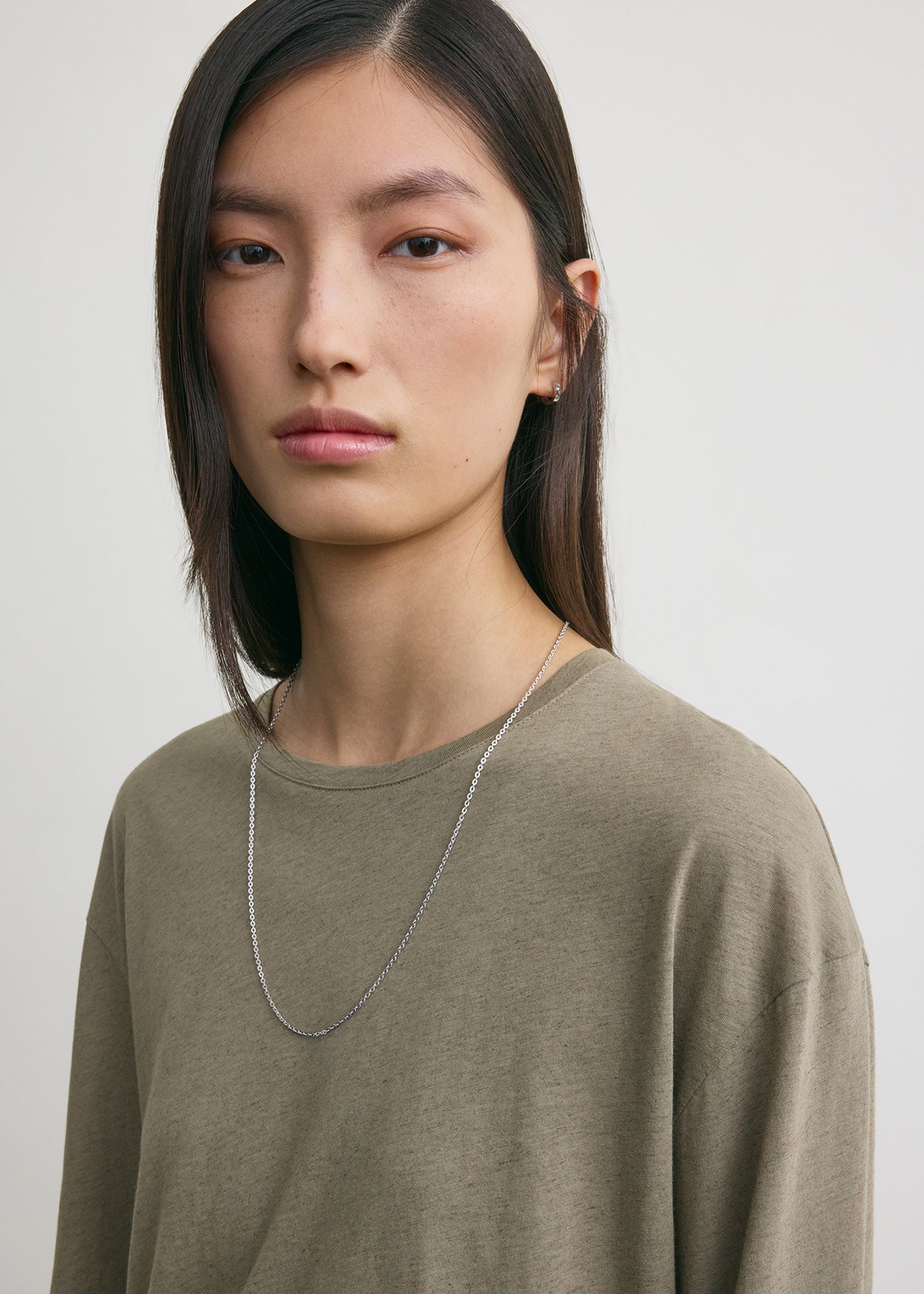 Classic long-sleeve tee taupe