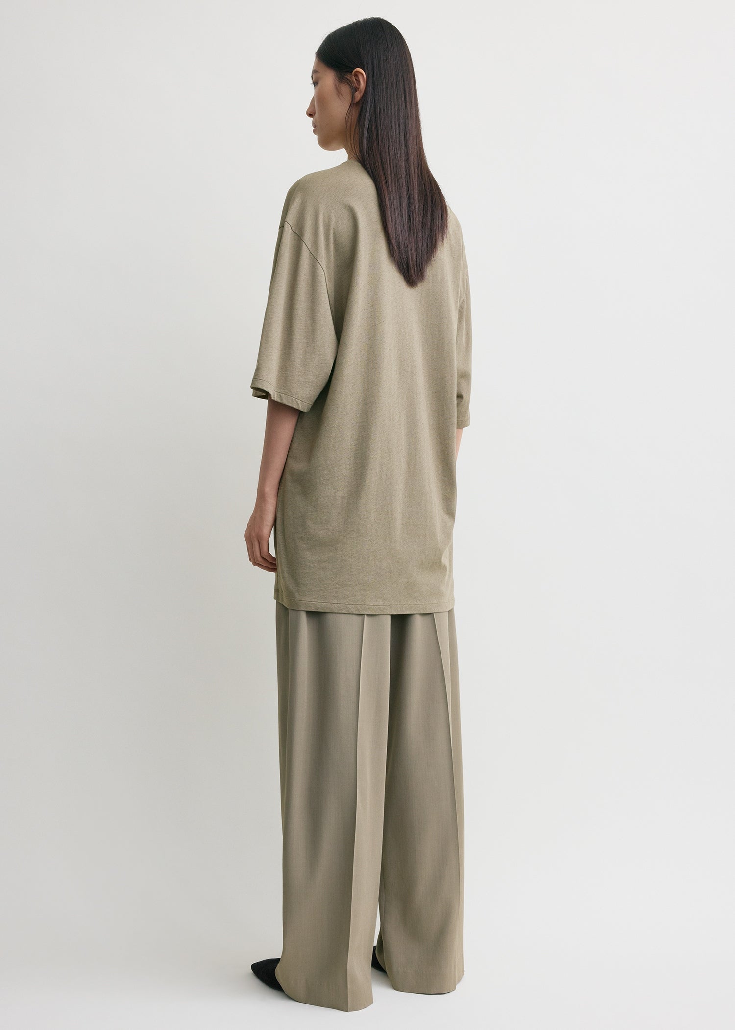 Relaxed tee dress taupe