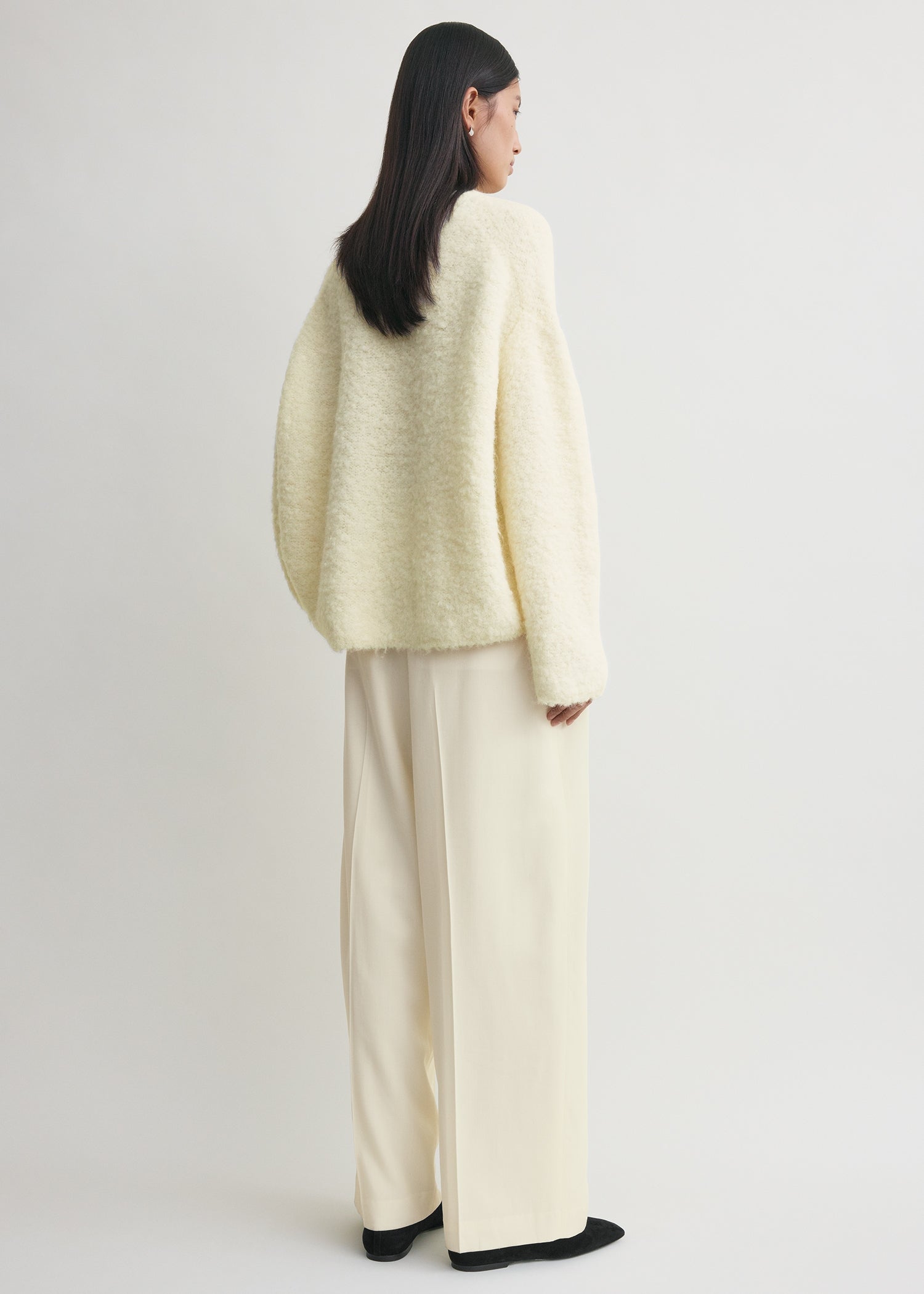 Boxy bouclé knit milk