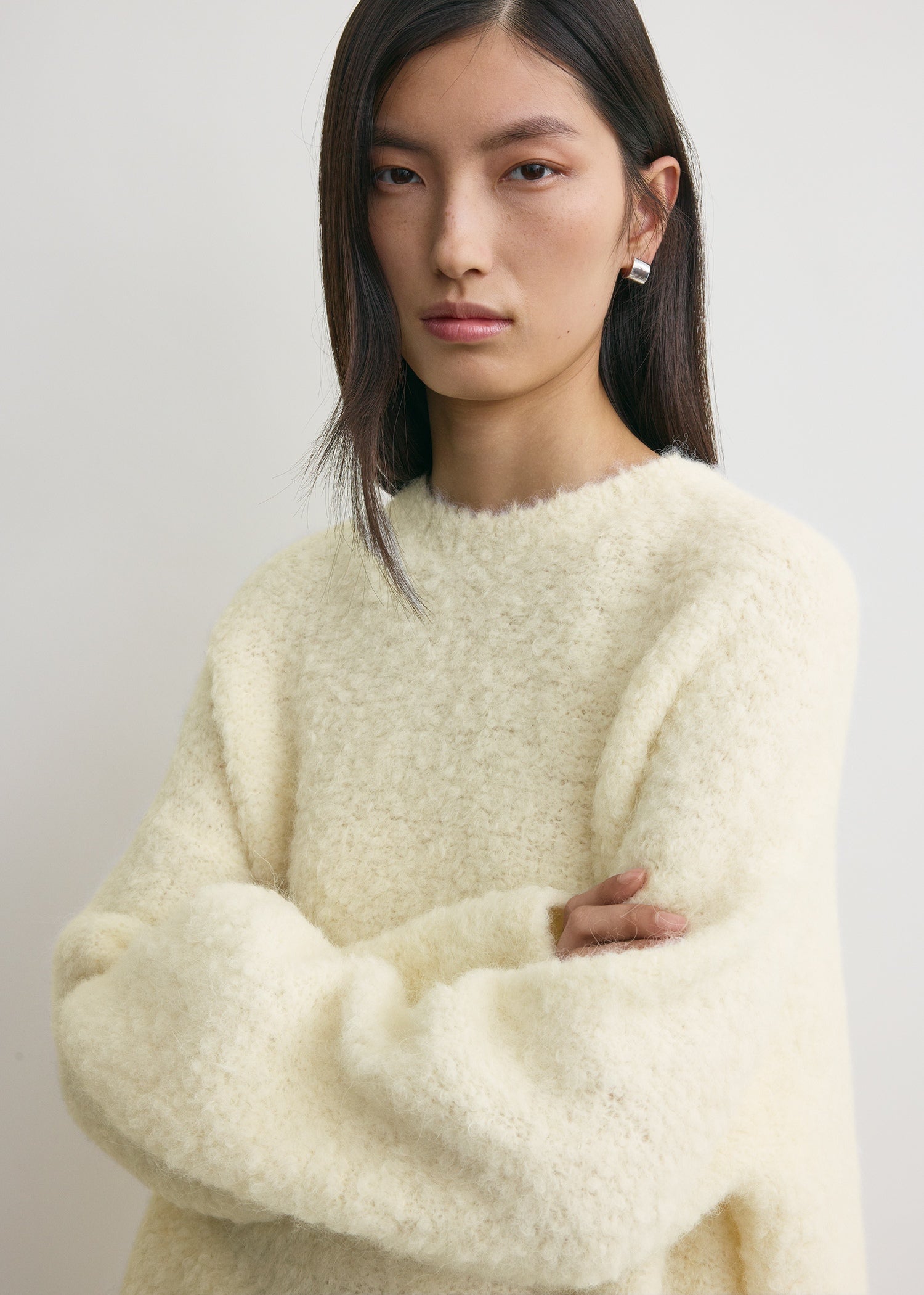 Boxy bouclé knit milk