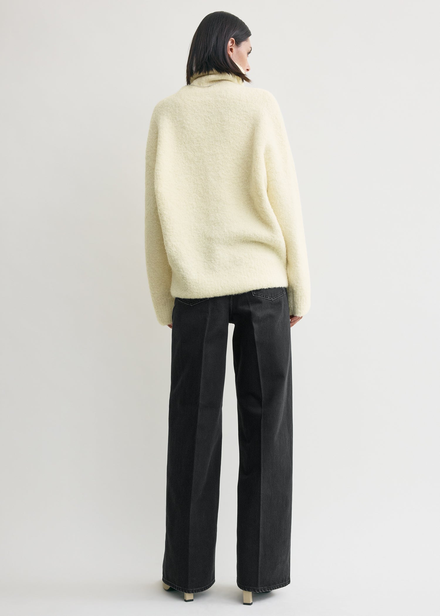 Bouclé turtleneck milk