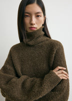 Bouclé turtleneck pepper