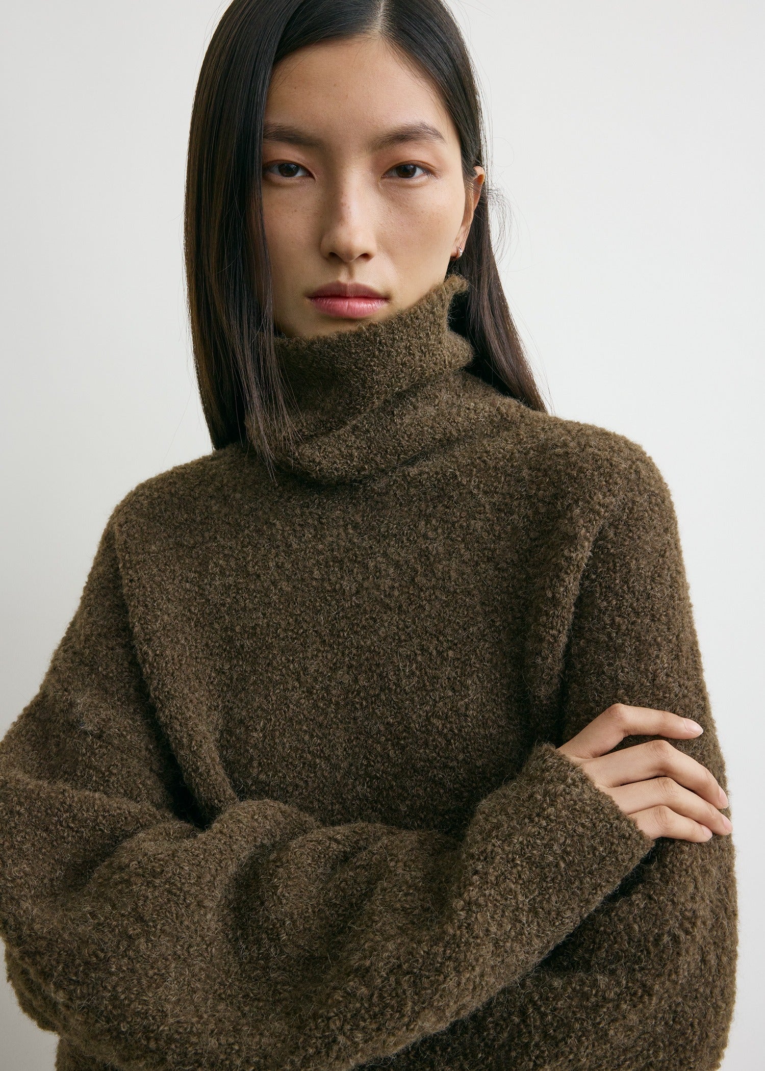 Bouclé turtleneck pepper