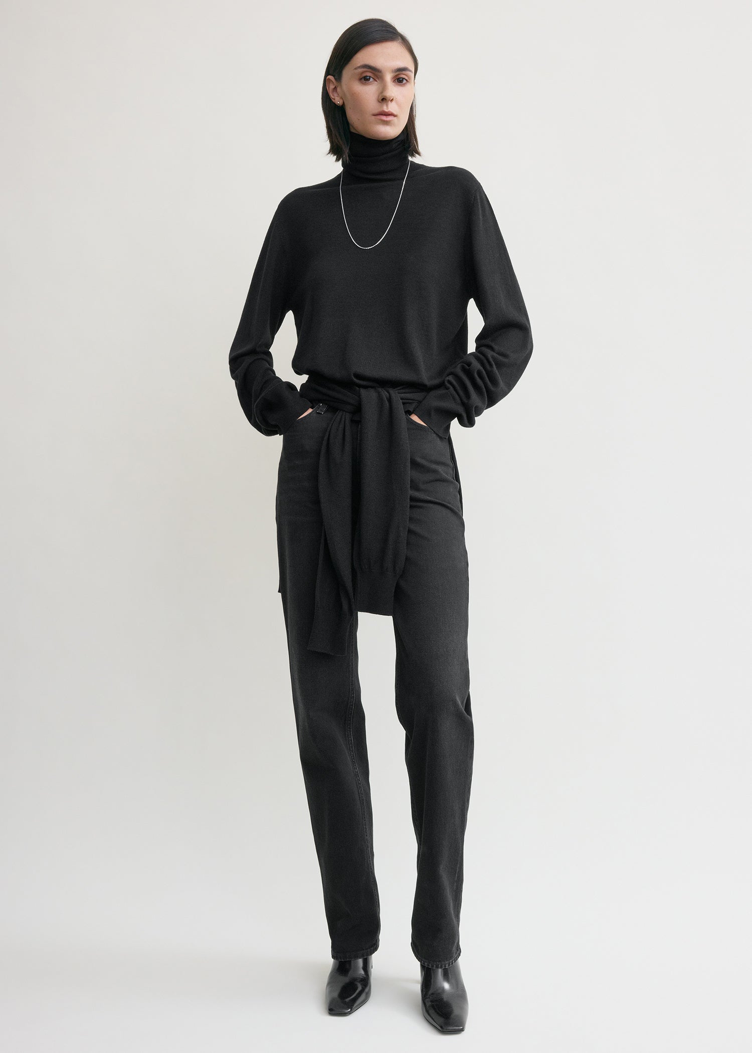 Double-sleeve turtleneck black