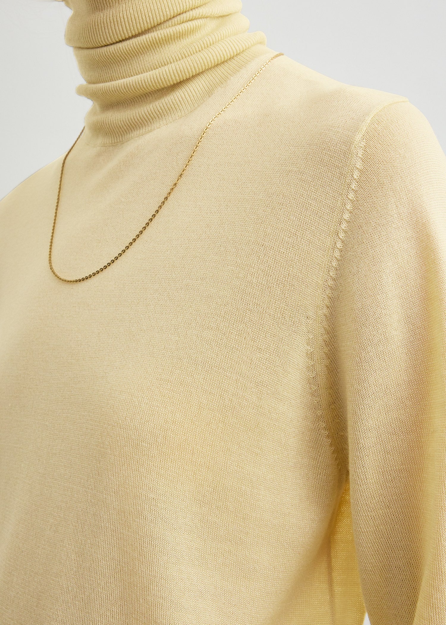 Double-sleeve turtleneck champagne – TOTEME